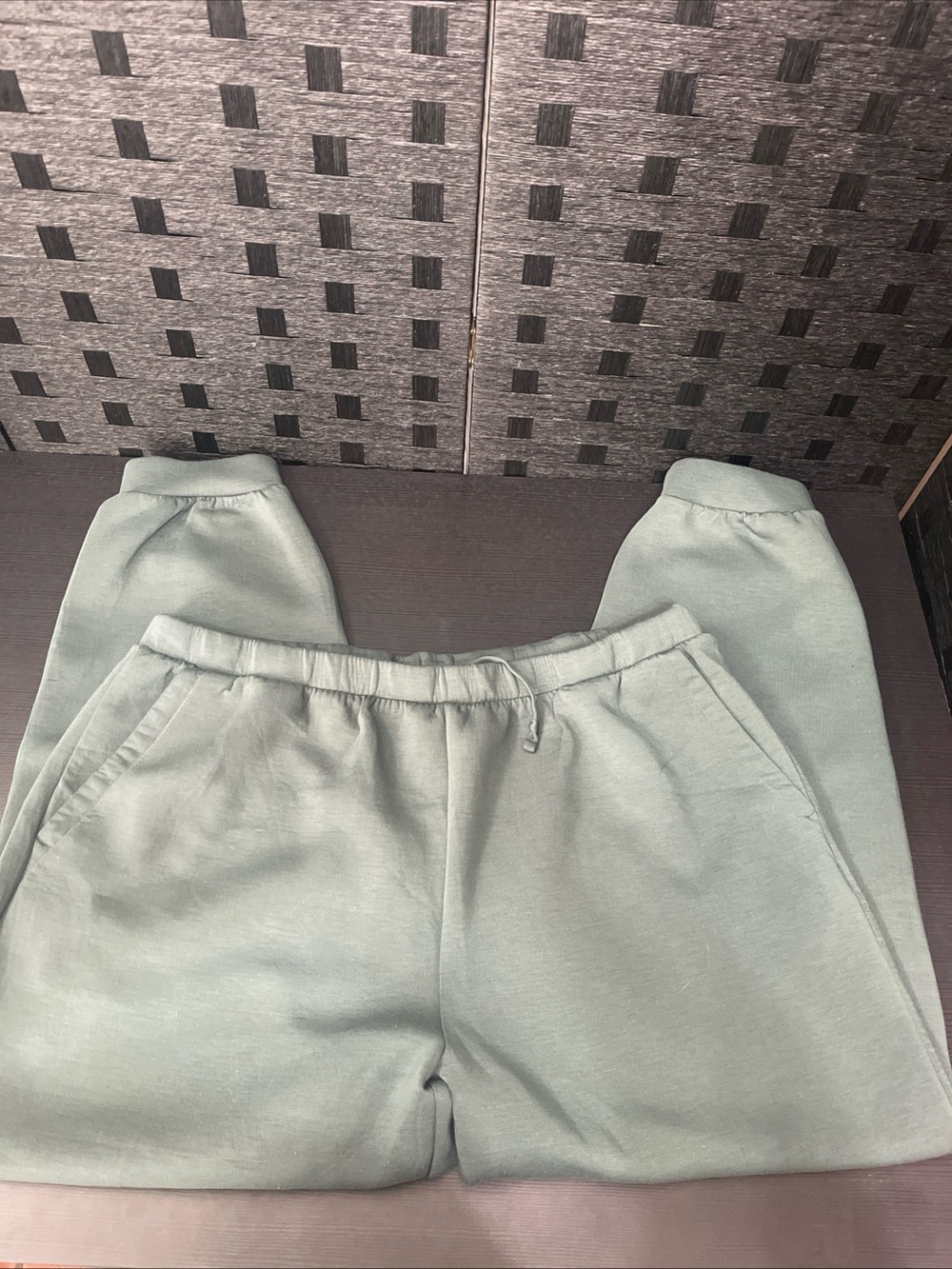 Old Navy Active Oversized Bounce Fleece jogger sweatpants in sage green XXL